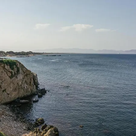 Riells Blau E 202 L'Escala